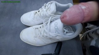 5x witte Adidas Neo sneakers klaarkomen