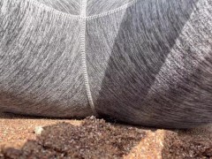 Girl desperately pisses her leggings at the beach - first public wetting! 💦