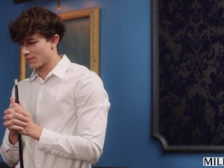 MILFY Sexy Hustler Venus Schools Younger Man At Oral Sex screenshot number 2