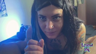 Trans meisje Emma Ink drinkt sperma na het gebruik van haar magische mond - Volledige video op OF / EMMAINK13
