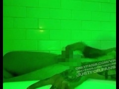 ftm man jerking and cumming in bath