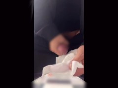 日本のアダルトショップで、おっぱいを露出して自分で手マンしてる巨乳の女性に見られながら、オナニー・射精・日本人・素人 Japanese adult store, exposing, fingering