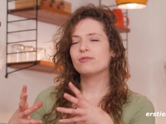 Ersties - Fisting und Doppeldildo-Action über dem Spiegel mit Fabienne