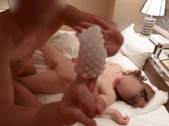 【個人撮影/素人】彼氏にクンニされた後、裏返しTENGAで手マンで2連続絶頂しちゃった… / カップル / 日本人 / パイパン - Screenshot 14 of 16 - Fingering