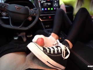 She did a shoejob in her Converse in my car