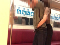 電車内でエッチな先輩が後ろから抱きついて乳首責めと手コキで気持ちよくさせてくれる♡　 - Screenshot 5 of 16 - 日本人