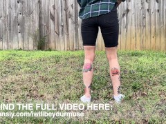 Desperately Peeing Outside - Screenshot 8 of 16 - Piss