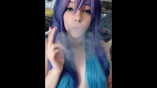Cute egirl rookt in je gezicht (volledige video op mijn ManyVids/0nlyfans)