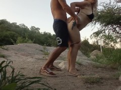 SAN MARCOS SIERRAS. CORDOBA. ME COJO A RUBIA Y ME CHUPA LA PIJA EN EL RIO