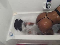 Teaser Joi Bath Time - Screenshot 9 of 16 - Sex Toy