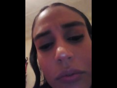 Tocandome sola