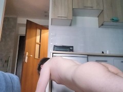 I make 20 naked pushups a day until I lose my virginity (Day 1)