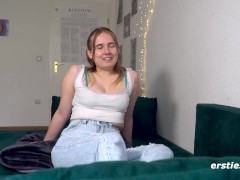 Ersties - Destiny spritzt beim Orgasmus 13/16