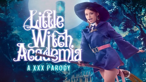 Лайя Рэй в роли АККО из LITTLE WITCH ACADEMIA знает мощную сексуальную магию