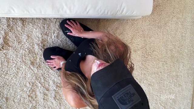 Hot wife Pov- fuck me doggy through torn Lulu leggings and Cover my face with your cum 😍💦