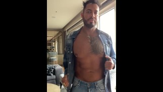 Разминание мышц и мастурбация по утрам - VIKTOR ROM -