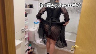 Stepmom farting in the toilet