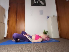 Naughty Yoga - Manyvids  kitty-wild