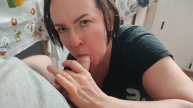 SEXWIFE ON A DATE