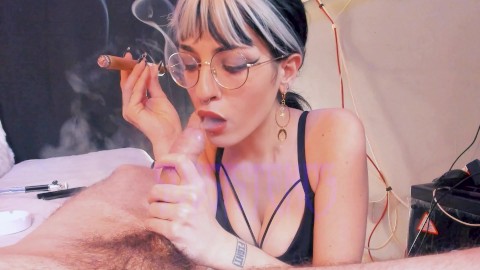 Giving you a blowjob and sucking a cigar | Smoking Astrid