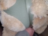 Cumming en mi Teddy osos culo