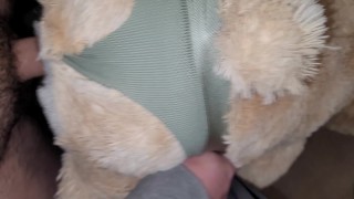 Cumming en mi Teddy osos culo