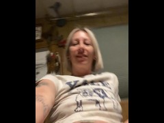Piss Slut pissing on her bed making it nice and wet!