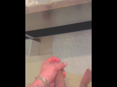 Quick bathroom Break - Screenshot 14 of 16 - Jerk Off