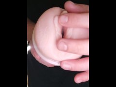 pénétration de mes deux doigts dans le vagin Fleshlight