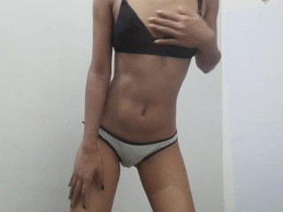 Sexy Sri Lankan Teen Girl Solo Masturbating