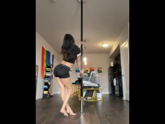 Stripper plays with her tight pussy/asshole - Screenshot 1 of 16 - Solo Girl
