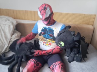 Carnage and another new Friend in Bed