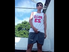 Bagets nagjakol sa likod ng basketball court - Asian boy outdoor masturbation