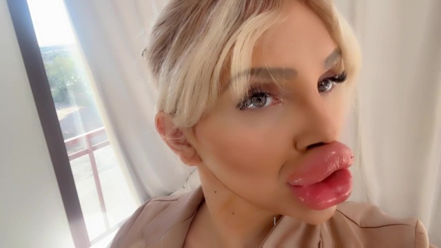 Самые большие накладные губы в МИРЕ