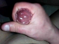 Masturbe (290) with one testicle