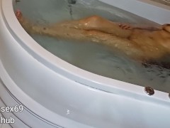 سکس ایرانی داغ و شهوتی تو جکوزی با زن همسایه در نبود شوهرش ، عیدتون مبارک 🔥💋🌹 - Screenshot 2 of 16 - Iranian Persian