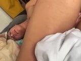 Bonita milf disfrutando con un anal