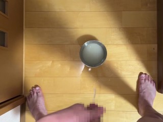 放尿？いいえ、大量射精です！！