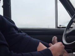 Я вытащил член на стоянке и телка с улицы отсосала его - Screenshot 1 of 16 - Sucked Parking