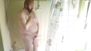 ABDL POV Фембой Сисси принимает приятный долгий горячий душ, чтобы аной сосед по комнате использовал последнюю воду