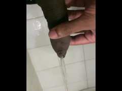 Publicpiss - Screenshot 5 of 16 - Best Peeing