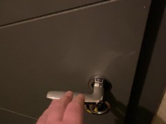 Расплатилась с Курьером Минетом и Сексом - Русское Любительское с Разговорами - Screenshot 1 of 16 - Courier