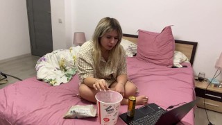 おならの編集(100以上のビデオの私のonlyfansページのフルクリップ)