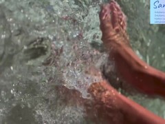 Playing with my feet on the water - Screenshot 11 of 16 - Feet