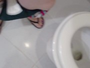Preview 2 of Urinating after going drinking with my boss - pinay