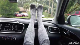 Grey sokken in de SUV