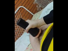 Я дрочу свой член мастурбатором - Screenshot 14 of 16 - дрочит член