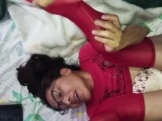 Screen Capture of Video Titled: Estudiamos juntos, él me hace Venir a SQUIRTS me da leche