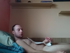 Dzisiaj musiałem spuścić z siebie trochę nasienia :)