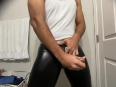 Daddy sexy posed for the cam and started doing his Everyday-Fetish till the last drop 💦😈🍆🥵👅